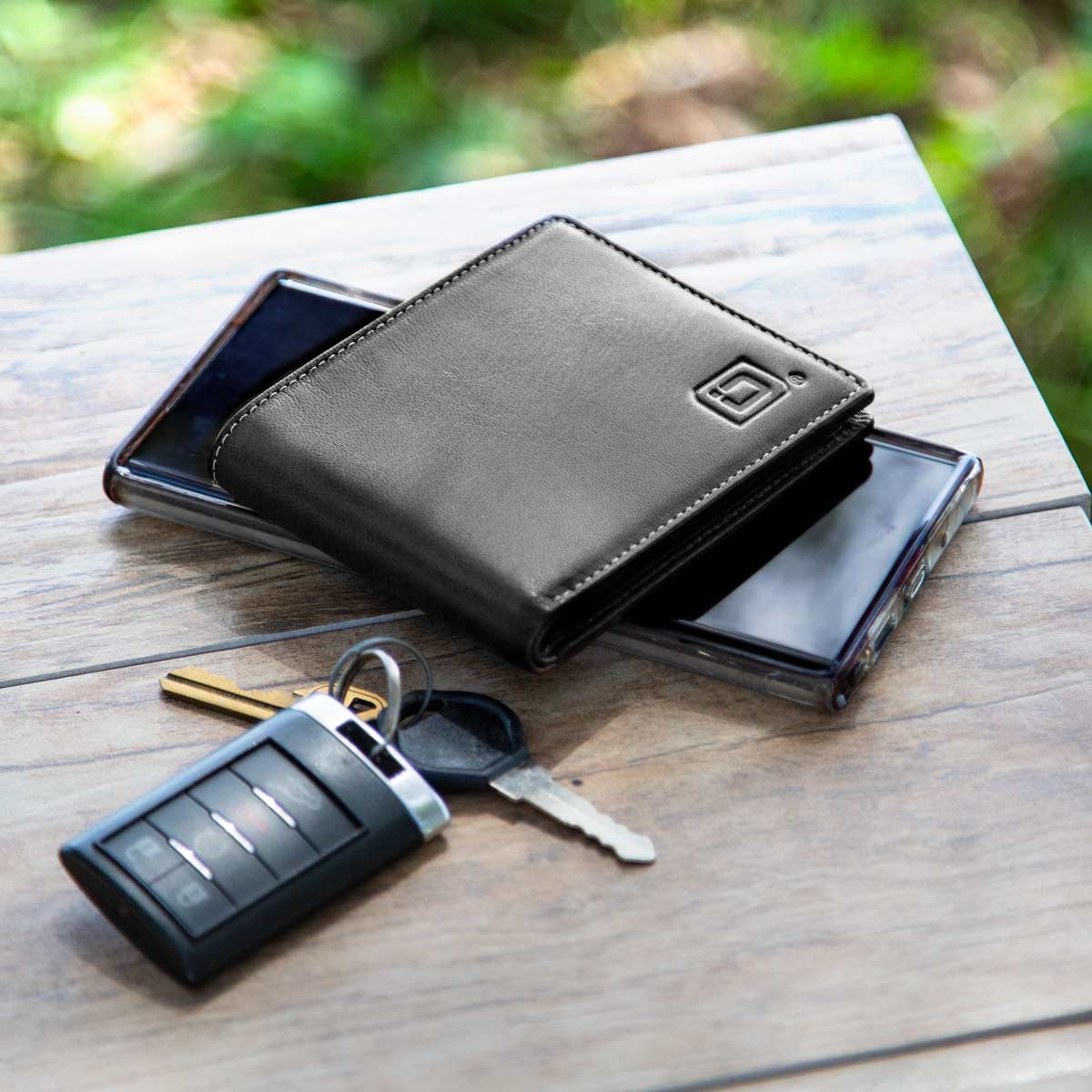 Mens RFID Wallet - 6 Slot Thin Bifold Wallet - Black - IDSH7002 - blk
