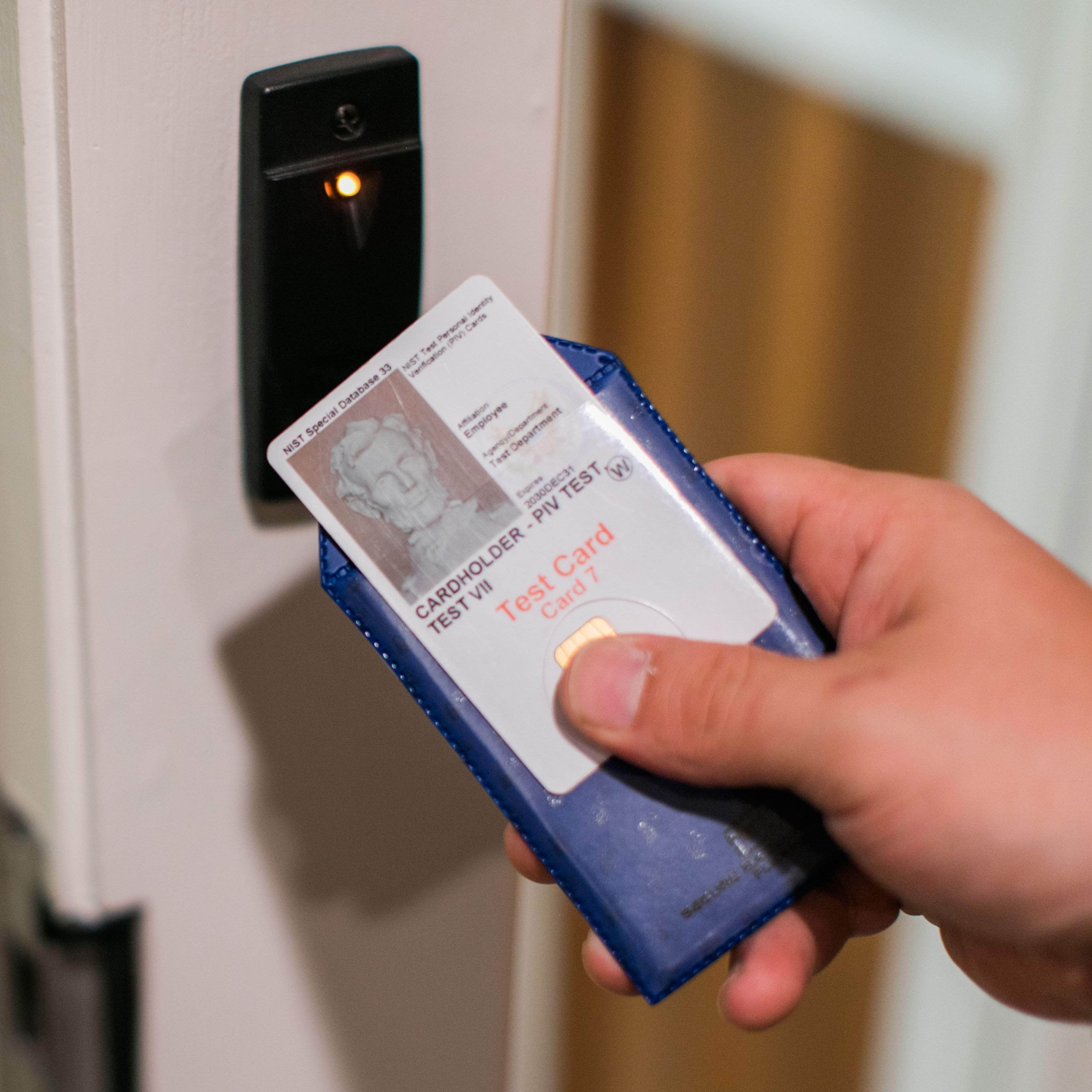 Secure Badge Holder Flex Vertical 2 ID Card Holder - Blue - IDSH3004 - 001B - Blu